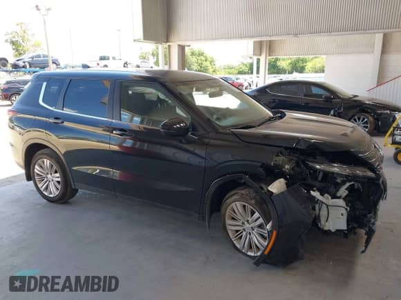 2024 Mitsubishi Outlander ES with VIN JA4J3UA84RZ028541, listed as a IAAI auction lot 42525288 with 36,240 mi miles and . Bid and sale history available at DreamBid. Image 13.