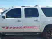 2010 Chevrolet Suburban LT z VIN 1GNUCJE04AR145330, wystawiony jako IAAI lot #42579675 z przebiegiem 185 242 mil mil oraz . Historia ofert i sprzedaży dostępna na DreamBid. Obrazek 14.