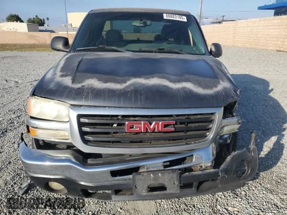 2005 GMC Sierra 1500 SLT with VIN 1GTEC19T05Z103986, listed as a Copart auction lot 88883195 with 279,168 mi miles and Salvage title. Bid and sale history available at DreamBid. Image 5.