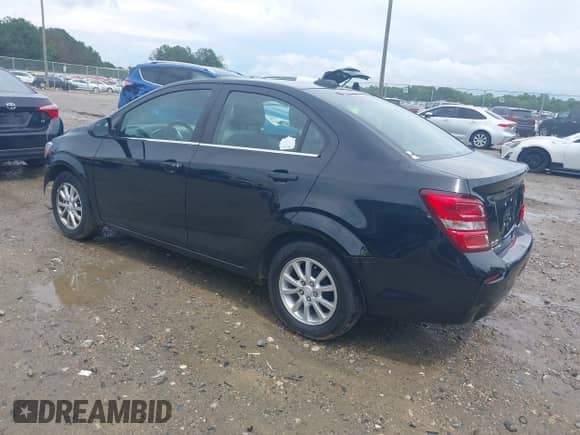 2020 Chevrolet Sonic LT z VIN 1G1JD5SB7L4118668, wystawiony jako IAAI lot #42396816 z przebiegiem 64 182 mil mil oraz . Historia ofert i sprzedaży dostępna na DreamBid. Obrazek 3.