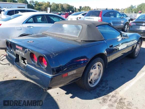 1988 Chevrolet Corvette с VIN 1G1YY3185J5122397, выставлен на аукционе IAAI как лот 43494600 с пробегом 103 590 миль миль и . История ставок и продаж доступна на DreamBid. Изображение 4.