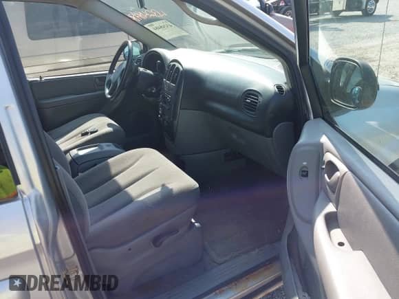 2007 Dodge Grand Caravan SXT with VIN 2D4GP44L77R101920, listed as a IAAI auction lot 43248484 with 202,322 mi miles and . Bid and sale history available at DreamBid. Image 5.