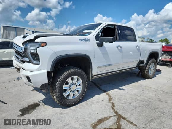 2024 Chevrolet Silverado 2500HD High Country с VIN 1GC4YREY2RF184994, выставлен на аукционе Copart как лот 64391955 с пробегом 27 175 миль миль и Списание • Salvage title. История ставок и продаж доступна на DreamBid. Изображение 1.