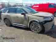 2023 Nissan Pathfinder Platinum с VIN 5N1DR3DK0PC201664, выставлен на аукционе IAAI как лот 41929147 с пробегом 27 406 миль миль и . История ставок и продаж доступна на DreamBid. Изображение 1.