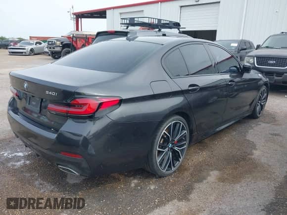 2022 BMW 5 Series 540i with VIN WBA53BJ04NCH66732, listed as a IAAI auction lot 42057417 with Not provided miles and . Bid and sale history available at DreamBid. Image 4.