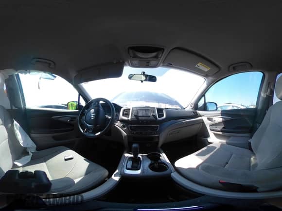 2018 Honda Pilot LX с VIN 5FNYF5H18JB026019, выставлен на аукционе IAAI как лот 43037799 с пробегом 147 494 миль миль и . История ставок и продаж доступна на DreamBid. Изображение 18.