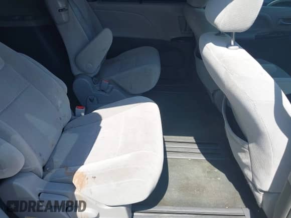 2016 Toyota Sienna LE AAS with VIN 5TDKK3DC8GS694887, listed as a IAAI auction lot 42698112 with 177,020 mi miles and . Bid and sale history available at DreamBid. Image 8.