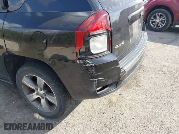 2017 Jeep Compass High Altitude с VIN 1C4NJDEB6HD110558, выставлен на аукционе IAAI как лот 43255538 с пробегом 188 069 миль миль и . История ставок и продаж доступна на DreamBid. Изображение 6.