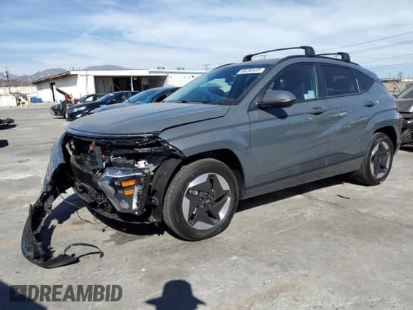 2025 Hyundai Kona SEL с VIN KM8HC3A60SU030878, выставлен на аукционе Copart как лот 69259435 с пробегом 821 миль миль и Списание • Salvage title. История ставок и продаж доступна на DreamBid. Изображение 1.