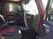 2007 Jeep Wrangler Unlimited X с VIN 1J4GA39127L207193, выставлен на аукционе IAAI как лот 43184126 с пробегом 176 153 миль миль и . История ставок и продаж доступна на DreamBid. Изображение 5.