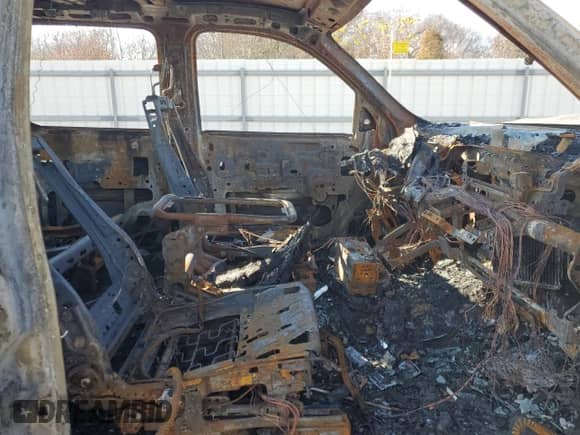 2011 Chevrolet Suburban with VIN 1GNWK5EG5BR230131, listed as a Copart auction lot 82959184 with Not provided miles and Salvage title. Bid and sale history available at DreamBid. Image 7.