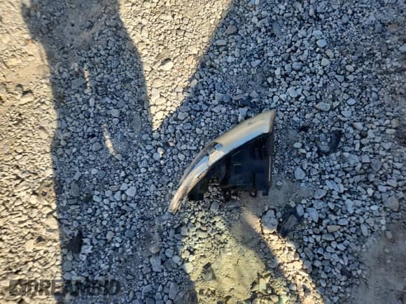 2005 Dodge Caravan SXT z VIN 2D8GP44L45R508766, wystawiony jako Copart lot #89827425 z przebiegiem Nie podano mil oraz Szkoda całkowita • Salvage title. Historia ofert i sprzedaży dostępna na DreamBid. Obrazek 13.