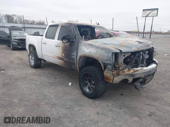 2008 GMC Sierra 1500 Work Truck with VIN 2GTEK13M281239134, listed as a IAAI auction lot 41535863 with Not provided miles and . Bid and sale history available at DreamBid. Image 1.