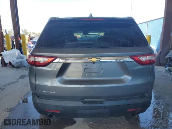 2019 Chevrolet Traverse LS z VIN 1GNERFKW0KJ188362, wystawiony jako Copart lot #45368075 z przebiegiem 103 677 mil mil oraz Nie do naprawy • Non repairable. Historia ofert i sprzedaży dostępna na DreamBid. Obrazek 6.