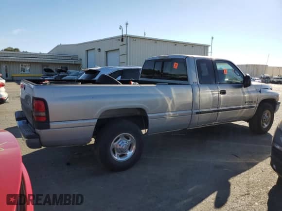 2001 Dodge 2500 with VIN 1B7KC23W21J197308, listed as a Copart auction lot 72334614 with Not provided miles and Salvage title. Bid and sale history available at DreamBid. Image 3.