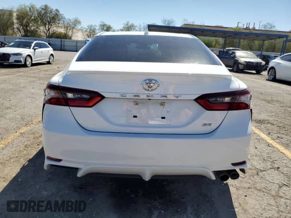2023 Toyota Camry SE z VIN 4T1G11AK6PU807459, wystawiony jako Copart lot #83850845 z przebiegiem 24 604 mil mil oraz Szkoda całkowita • Salvage title. Historia ofert i sprzedaży dostępna na DreamBid. Obrazek 6.