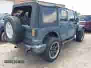 2008 Jeep Wrangler Unlimited X с VIN 1J4GB39178L625537, выставлен на аукционе IAAI как лот 42302408 с пробегом 266 791 миль миль и . История ставок и продаж доступна на DreamBid. Изображение 4.