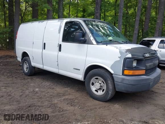 2006 Chevrolet Express Cargo z VIN 1GCGG25V661244491, wystawiony jako IAAI lot #42747829 z przebiegiem 222 890 mil mil oraz . Historia ofert i sprzedaży dostępna na DreamBid. Obrazek 1.