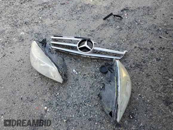 2010 Mercedes-Benz C 300 Sport z VIN WDDGF5EB7AR098225, wystawiony jako Copart lot #84482665 z przebiegiem 169 710 mil mil oraz Szkoda całkowita • Salvage title. Historia ofert i sprzedaży dostępna na DreamBid. Obrazek 12.