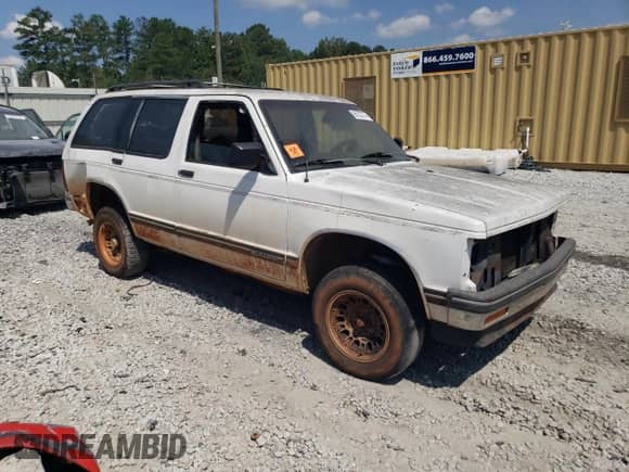 1993 Chevrolet Blazer LS с VIN 1GNCS13W7P2144096, выставлен на аукционе Copart как лот 66123774 с пробегом Не указан миль и Списание • Salvage title. История ставок и продаж доступна на DreamBid. Изображение 4.