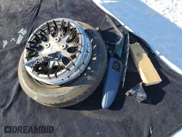 1994 Dodge Caravan Grand SE z VIN 1B4GH44R7RX384139, wystawiony jako Copart lot #87722835 z przebiegiem 173 830 mil mil oraz Szkoda całkowita • Salvage title. Historia ofert i sprzedaży dostępna na DreamBid. Obrazek 15.