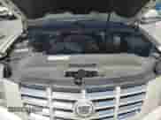 2008 Cadillac Escalade with VIN 1GYFC66828R217570, listed as a Copart auction lot 65199665 with 298,926 mi miles and Clean title. Bid and sale history available at DreamBid. Image 12.