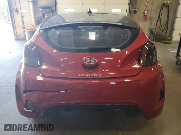 2012 Hyundai Veloster w/Red Int z VIN KMHTC6AD0CU027782, wystawiony jako Copart lot #81558205 z przebiegiem 104 484 mil mil oraz Szkoda całkowita • Salvage title. Historia ofert i sprzedaży dostępna na DreamBid. Obrazek 6.