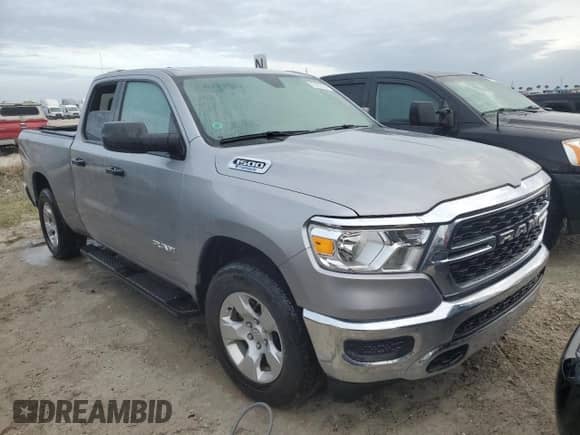 2023 Ram 1500 Big Horn z VIN 1C6RREBG3PN573970, wystawiony jako Copart lot #76163154 z przebiegiem 4 318 mil mil oraz Nie do naprawy • Non repairable. Historia ofert i sprzedaży dostępna na DreamBid. Obrazek 4.