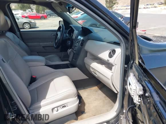 2013 Honda Pilot EX-L with VIN 5FNYF3H58DB019857, listed as a IAAI auction lot 43050717 with 152,188 mi miles and . Bid and sale history available at DreamBid. Image 5.