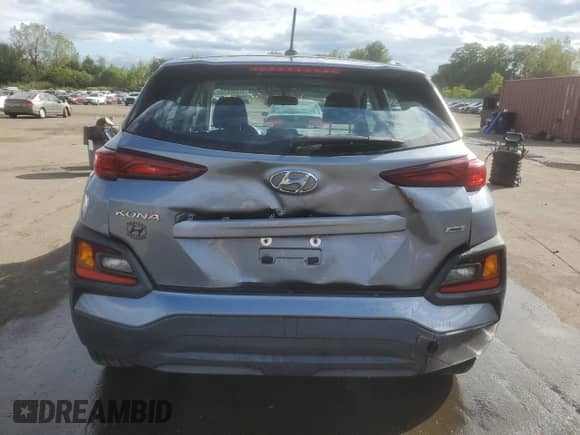 2018 Hyundai Kona SE z VIN KM8K1CAAXJU130372, wystawiony jako Copart lot #80569765 z przebiegiem 96 611 mil mil oraz Szkoda całkowita • Salvage title. Historia ofert i sprzedaży dostępna na DreamBid. Obrazek 6.
