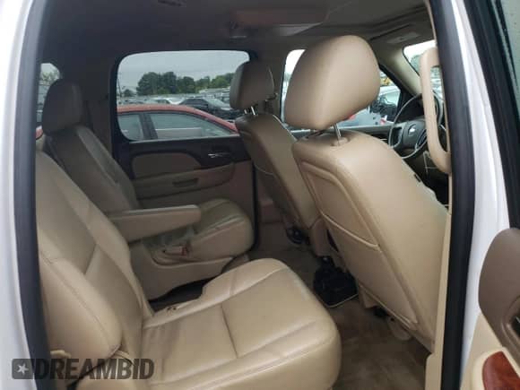 2012 Chevrolet Suburban LTZ с VIN 1GNSKKE75CR177638, выставлен на аукционе Copart как лот 81209635 с пробегом 160 540 миль миль и Списание • Salvage title. История ставок и продаж доступна на DreamBid. Изображение 11.