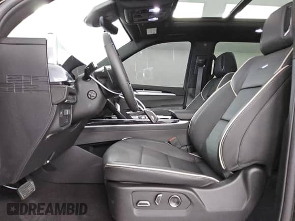 2025 Cadillac Escalade ESV 4WD Sport с VIN 1GYS9NRL5SR167049, выставлен на аукционе Copart как лот 51626965 с пробегом 2 419 миль миль и Чистый • Clean title. История ставок и продаж доступна на DreamBid. Изображение 7.