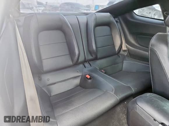 2019 Ford Mustang EcoBoost z VIN 1FA6P8TH3K5186425, wystawiony jako Copart lot #80020285 z przebiegiem 71 881 mil mil oraz Szkoda całkowita • Salvage title. Historia ofert i sprzedaży dostępna na DreamBid. Obrazek 10.