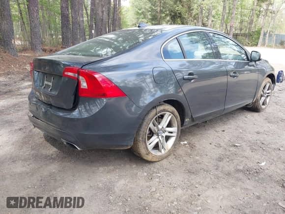 2015 Volvo S60 T5 Premier с VIN YV1612TB2F1307263, выставлен на аукционе IAAI как лот 42002548 с пробегом 107 433 миль миль и . История ставок и продаж доступна на DreamBid. Изображение 4.