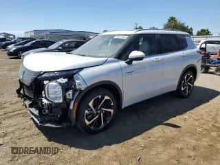 2024 Mitsubishi Outlander SEL with VIN JA4T5WA91RZ036409, listed as a Copart auction lot 68501464 with 415 mi miles and Salvage title. Bid and sale history available at DreamBid. Image 1.