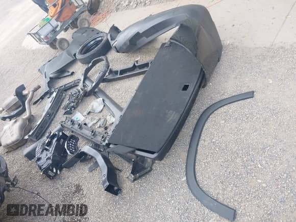 2023 Chevrolet Traverse LS с VIN 1GNEVFKW9PJ214847, выставлен на аукционе IAAI как лот 43099009 с пробегом 55 144 миль миль и . История ставок и продаж доступна на DreamBid. Изображение 12.