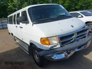2000 Dodge Passenger with VIN 2B5WB35Z3YK170658, listed as a IAAI auction lot 42160385 with 69,843 mi miles and . Bid and sale history available at DreamBid. Image 1.