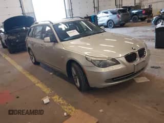 2010 BMW 5 Series 535i xDrive с VIN WBAPT7C55AC237067, выставлен на аукционе IAAI как лот 41964657 с пробегом 173 276 миль миль и . История ставок и продаж доступна на DreamBid. Изображение 1.