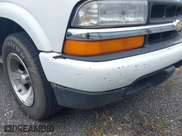 2003 Chevrolet S-10 LS с VIN 1GCCS19X138138732, выставлен на аукционе IAAI как лот 42520528 с пробегом 192 875 миль миль и . История ставок и продаж доступна на DreamBid. Изображение 6.