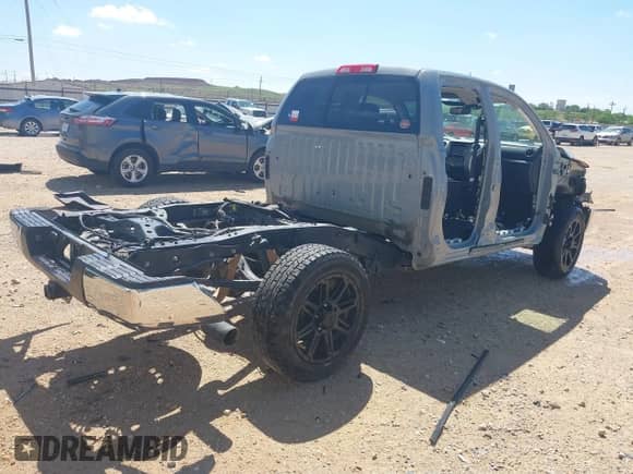 2018 Toyota Tundra SR с VIN 5TFUW5F1XJX752861, выставлен на аукционе IAAI как лот 42443800 с пробегом 72 547 миль миль и . История ставок и продаж доступна на DreamBid. Изображение 4.