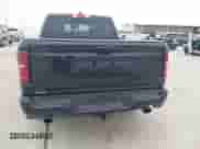 2025 Ram 1500 Big Horn z VIN 1C6RREFP3SN634401, wystawiony jako IAAI lot #41434346 z przebiegiem 4 226 mil mil oraz . Historia ofert i sprzedaży dostępna na DreamBid. Obrazek 16.