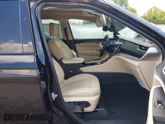 2022 Jeep Grand Cherokee Limited z VIN 1C4RJJBG8N8567747, wystawiony jako IAAI lot #42958492 z przebiegiem 66 438 mil mil oraz . Historia ofert i sprzedaży dostępna na DreamBid. Obrazek 5.