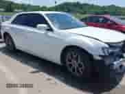 2016 Chrysler 300 S с VIN 2C3CCAGG7GH270382, выставлен на аукционе IAAI как лот 42701338 с пробегом 112 919 миль миль и . История ставок и продаж доступна на DreamBid. Изображение 1.