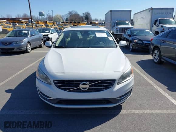 2015 Volvo S60 T5 Premier с VIN YV1612TB6F1306374, выставлен на аукционе IAAI как лот 41754953 с пробегом 117 508 миль миль и . История ставок и продаж доступна на DreamBid. Изображение 12.