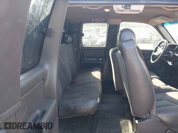 2005 Chevrolet Silverado 1500 LS with VIN 2GCEC19TX51276553, listed as a IAAI auction lot 43365837 with 304,626 mi miles and . Bid and sale history available at DreamBid. Image 8.