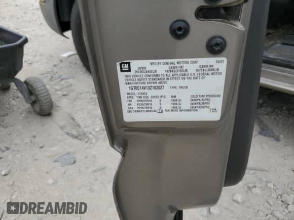 2003 GMC Sierra 1500 SLE с VIN 1GTEC14V13Z102027, выставлен на аукционе Copart как лот 67640034 с пробегом 213 845 миль миль и Списание • Salvage title. История ставок и продаж доступна на DreamBid. Изображение 12.