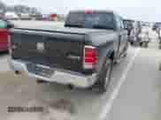 2012 Ram 1500 Laramie z VIN 1C6RD7JTXCS210179, wystawiony jako IAAI lot #41706422 z przebiegiem 125 960 mil mil oraz . Historia ofert i sprzedaży dostępna na DreamBid. Obrazek 4.