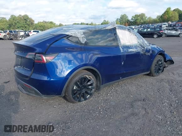 2023 Tesla Model Y Long Range с VIN 7SAYGAEE9PF846733, выставлен на аукционе IAAI как лот 40379622 с пробегом 19 341 миль миль и . История ставок и продаж доступна на DreamBid. Изображение 4.