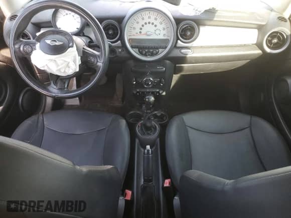 2013 MINI Hardtop with VIN WMWSU3C58DT683072, listed as a Copart auction lot 47483085 with 122,284 mi miles and Salvage title. Bid and sale history available at DreamBid. Image 8.