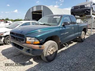 1998 Dodge Dakota SLT with VIN 1B7GG22Y3WS579393, listed as a Copart auction lot 64114865 with 235,375 mi miles and Salvage title. Bid and sale history available at DreamBid. Image 1.
